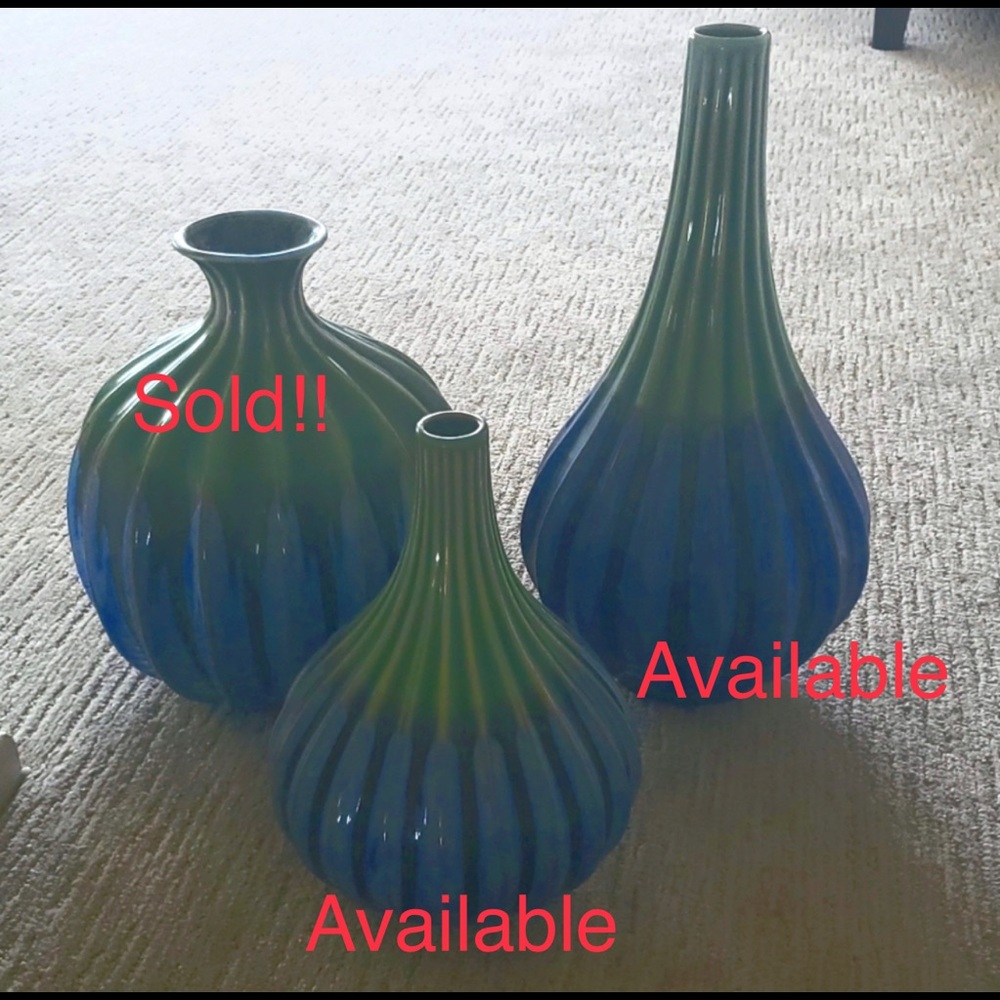 PIER ONE BLUE AND GREEN VASE!